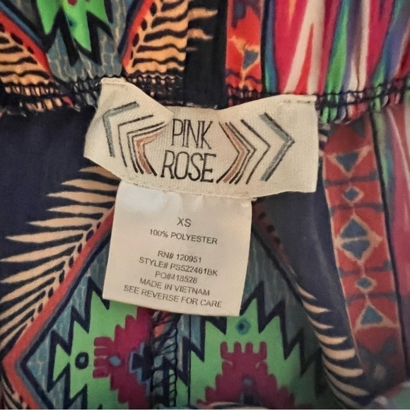 Pink Rose Tribal Print Shorts Size XS - Picture 3 of 3